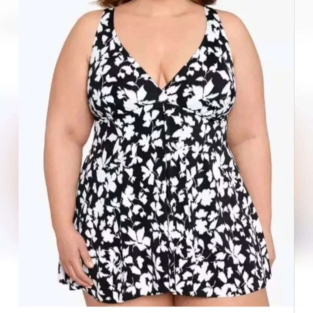Swim Solutions Fly Away Tummy Control Swim Dress Woman Plus 18W Wireless New - Picture 12 of 12